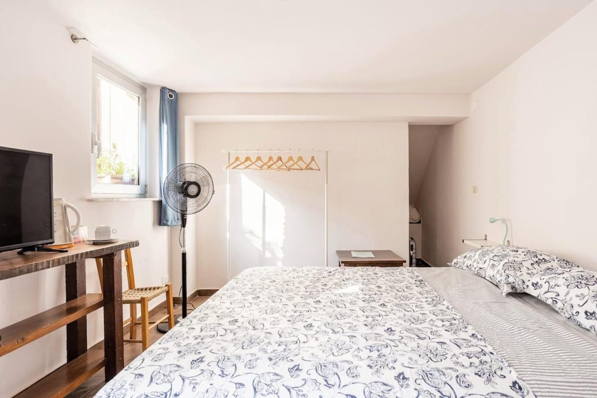 Home Rising Sun - Rooms With Private Bathrooms 卡塔尼亚 外观 照片