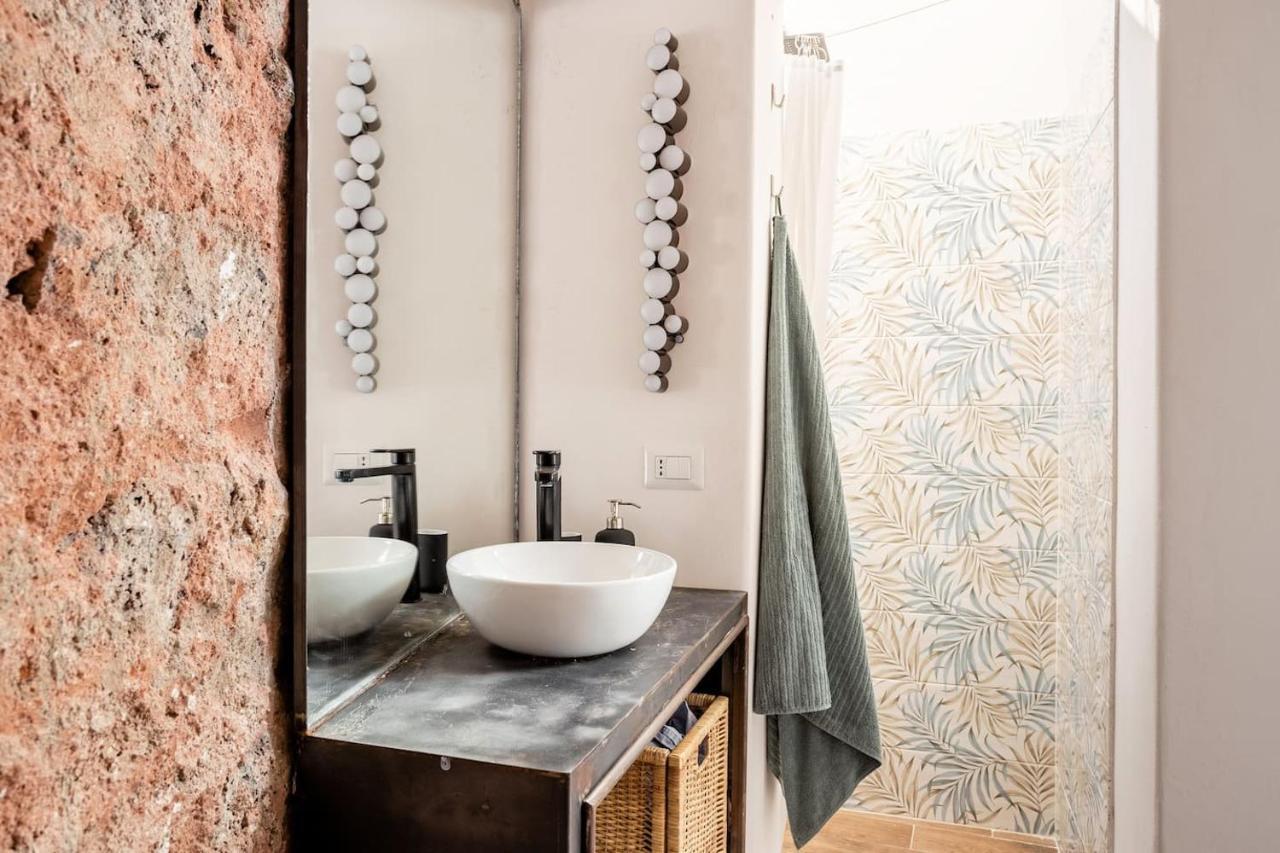 Home Rising Sun - Rooms With Private Bathrooms 卡塔尼亚 外观 照片