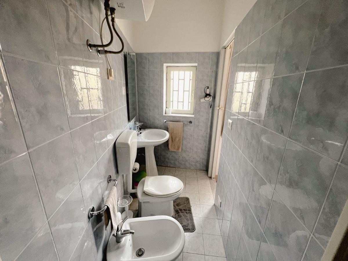 Home Rising Sun - Rooms With Private Bathrooms 卡塔尼亚 外观 照片