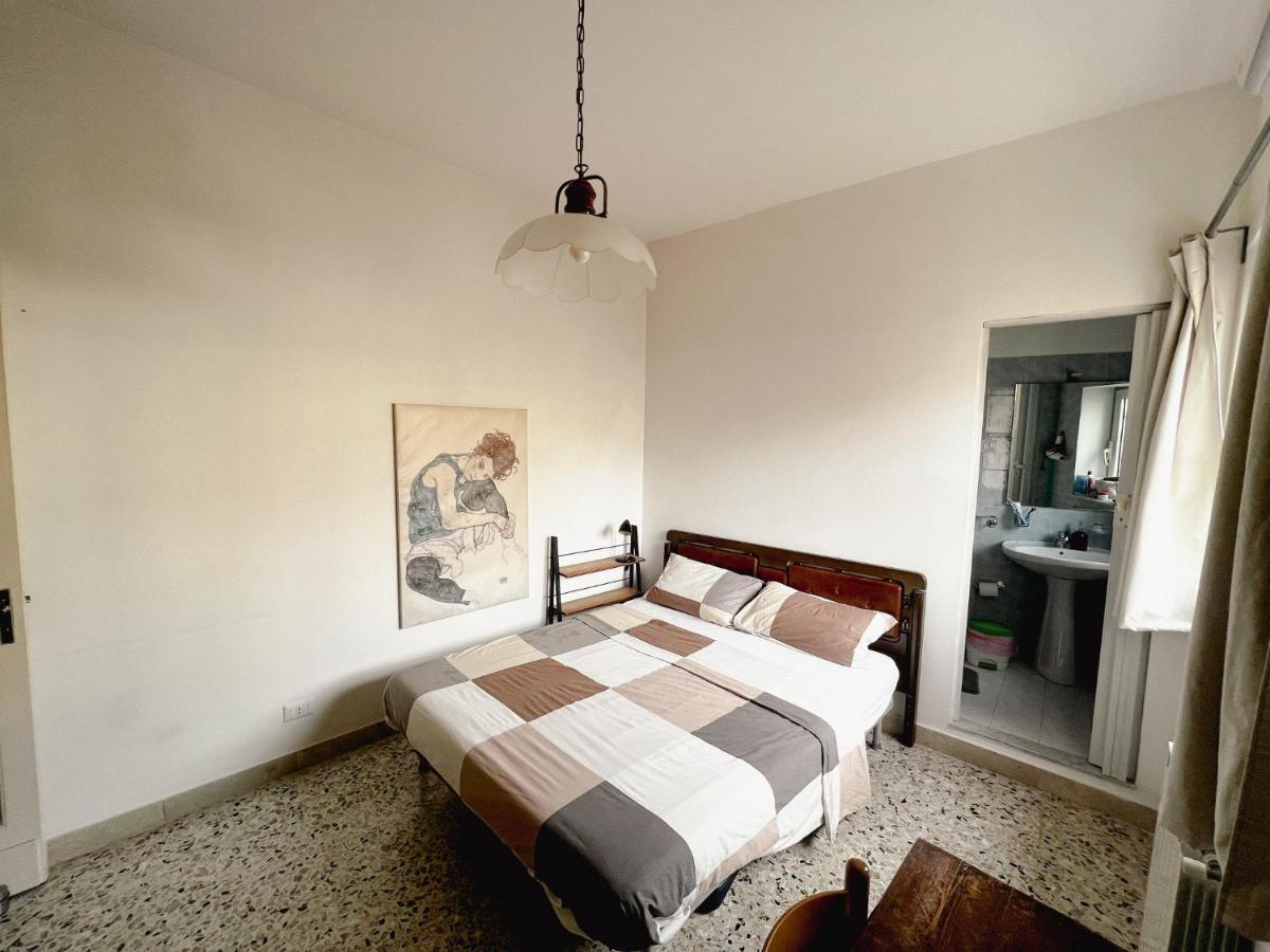 Home Rising Sun - Rooms With Private Bathrooms 卡塔尼亚 外观 照片